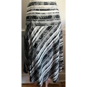 Escada • Black White Reskinass Midi Skirt